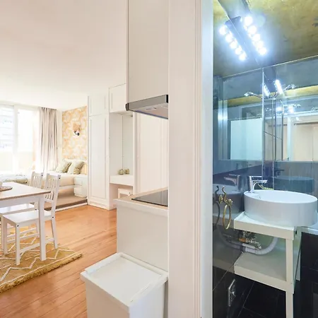 Charming In Santos * Lisboa