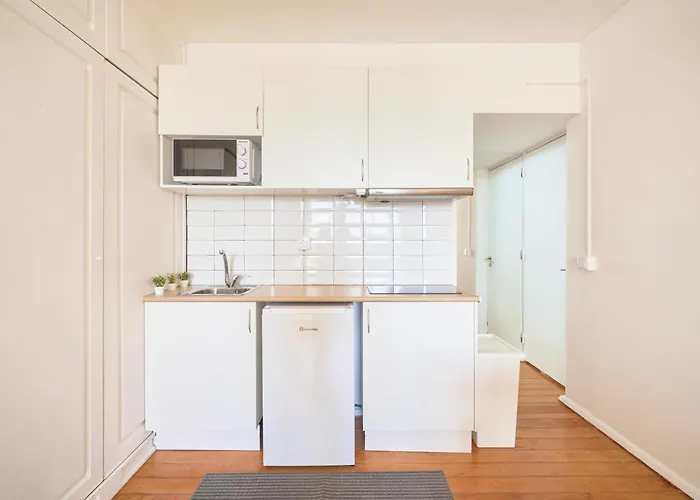 Charming In Santos Daire *